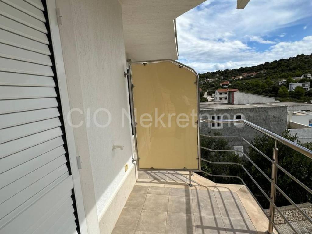 House with apartments, Sale, Rogoznica, Ražanj