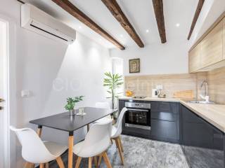 Flat in a house, Sale, Split, Split