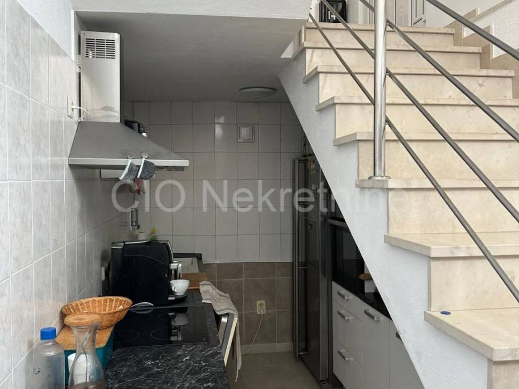 House with apartments, Sale, Rogoznica, Ražanj