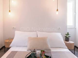 Flat in a house, Sale, Split, Split