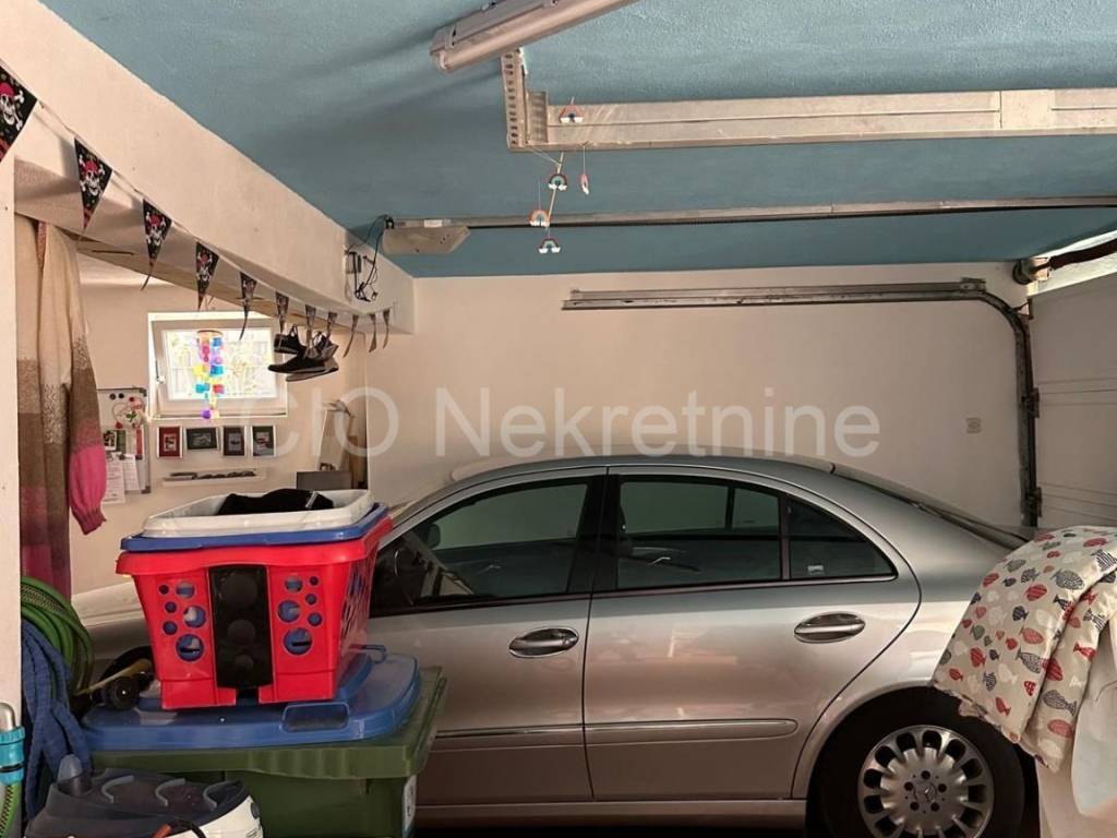 House with apartments, Sale, Rogoznica, Ražanj