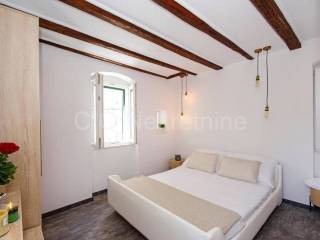 Flat in a house, Sale, Split, Split
