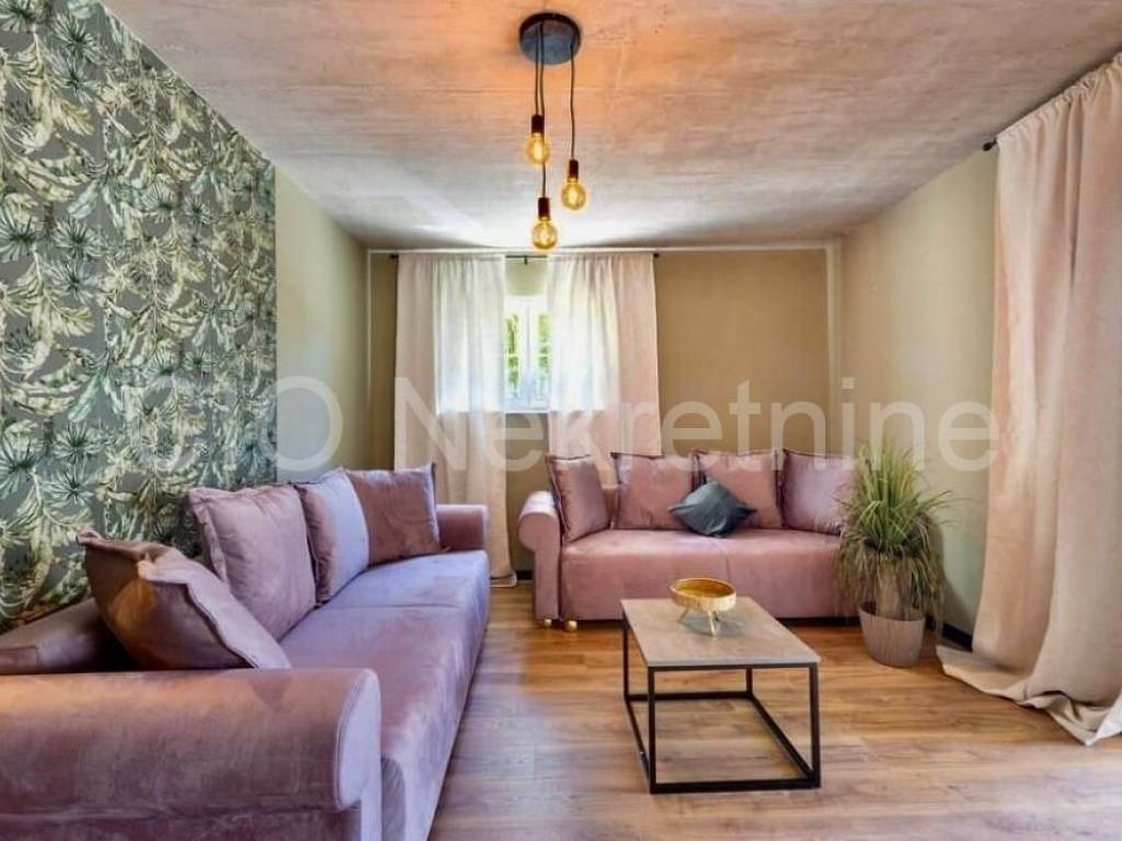 Flat in a house, Rent, Podstrana, Podstrana