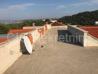 Terraced house, Sale, Okrug, Okrug Donji