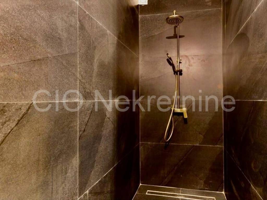 Flat in a house, Rent, Podstrana, Podstrana