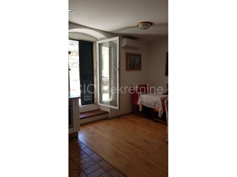 Split-level flat, Sale, Split, Split