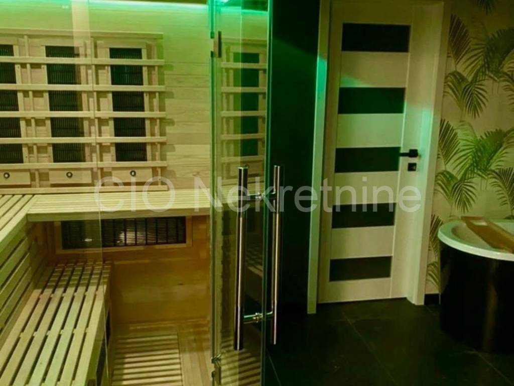 Flat in a house, Rent, Podstrana, Podstrana