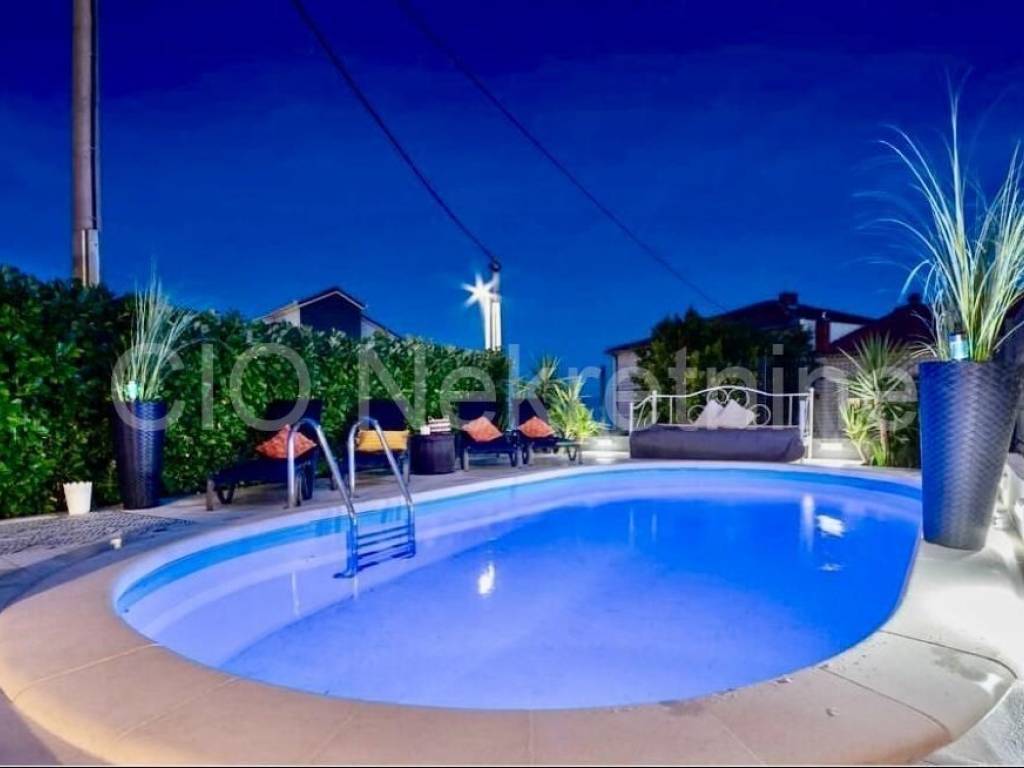 Flat in a house, Rent, Podstrana, Podstrana