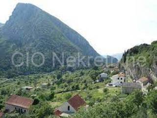 Plot with house, Sale, Omiš, Svinišće