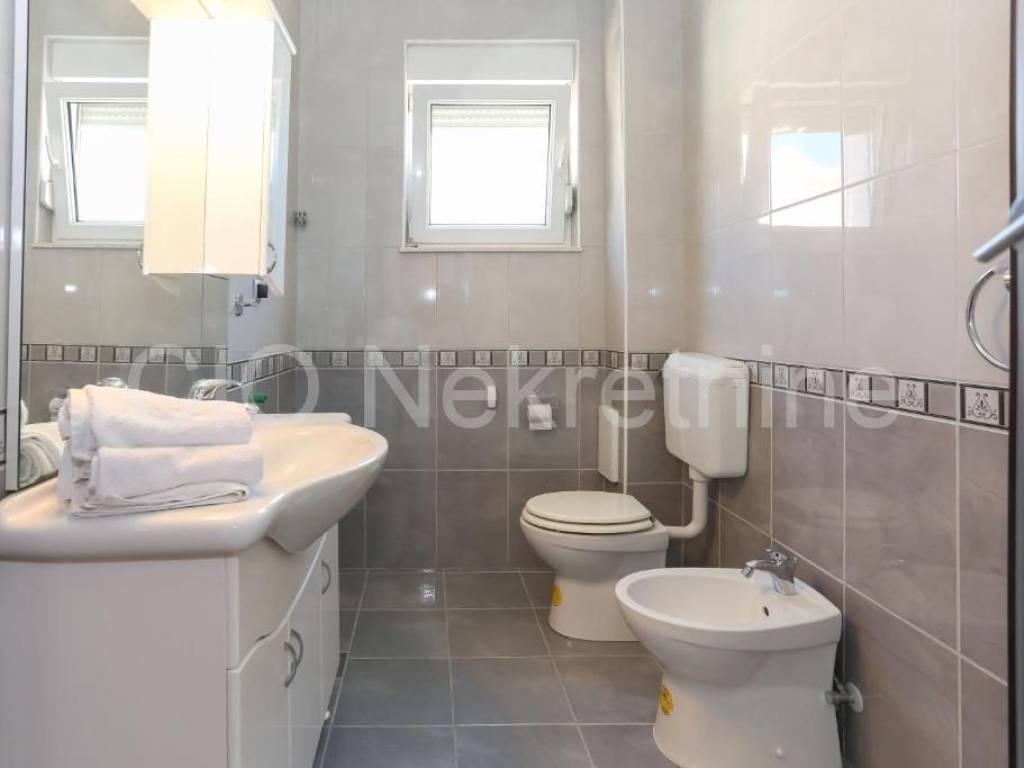 Flat in a building, Sale, Seget, Seget Donji