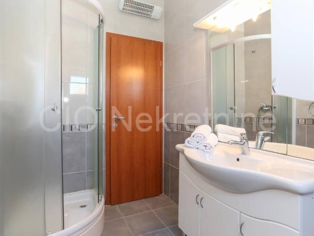 Flat in a building, Sale, Seget, Seget Donji