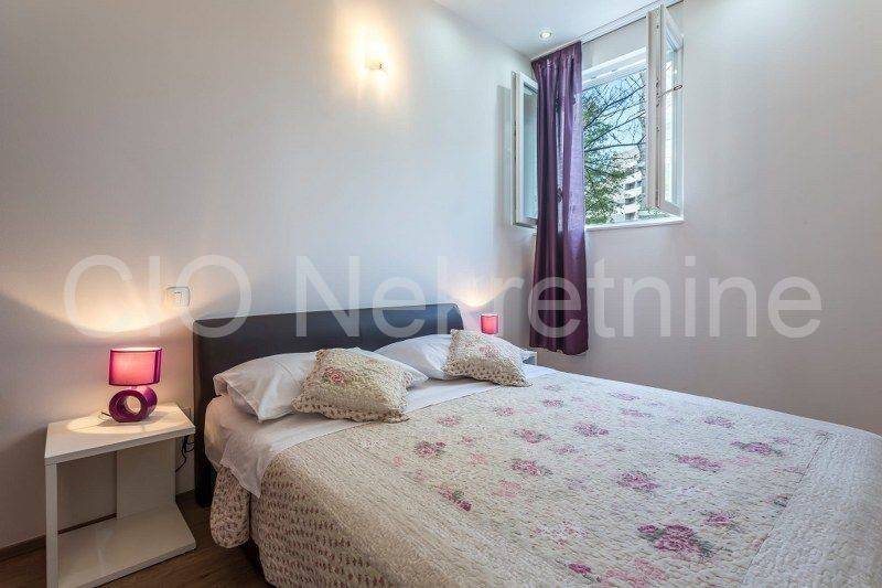 Flat in a building, Rent, Split, Split