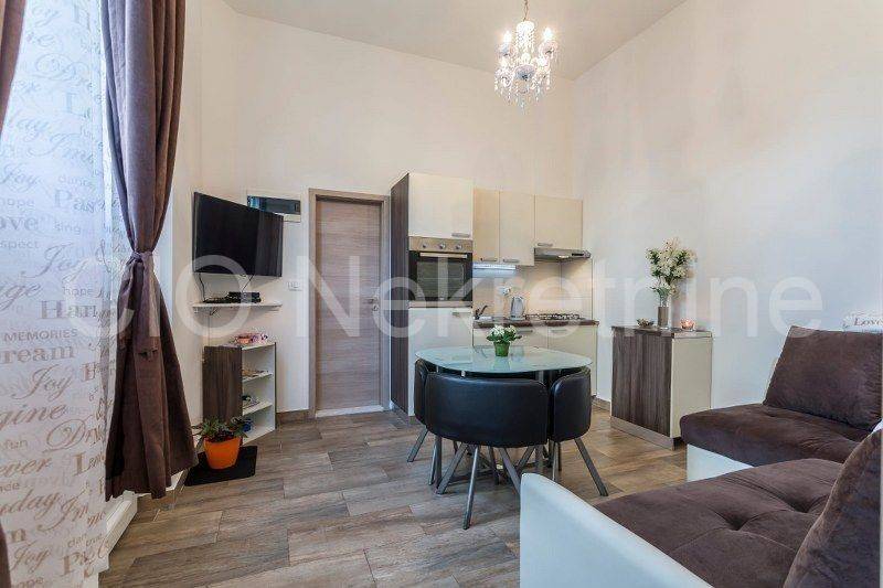 Flat in a building, Rent, Split, Split