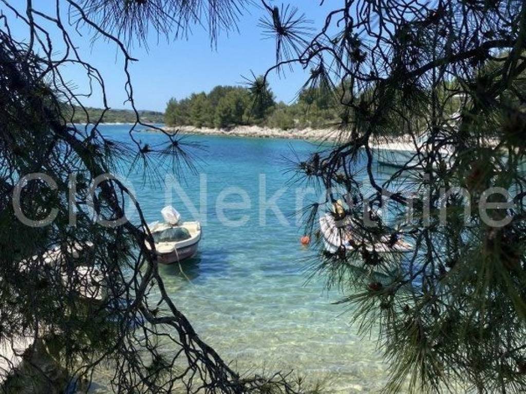 House by the sea, Sale, Okrug, Okrug Gornji