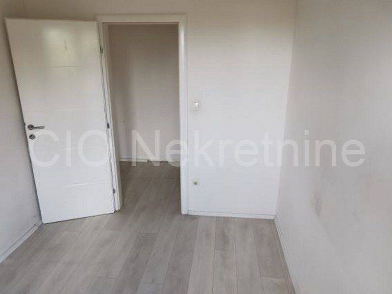 Flat in a building, Sale, Split, Split