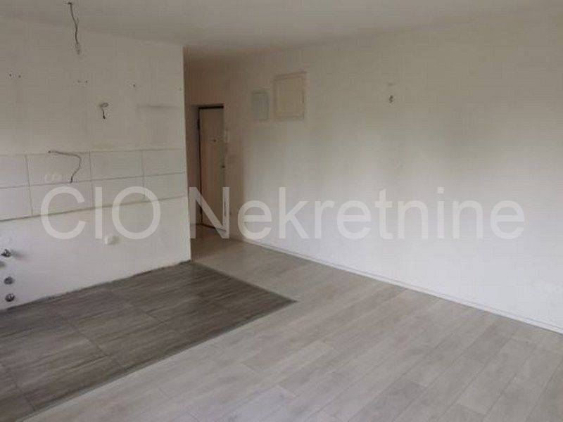 Flat in a building, Sale, Split, Split