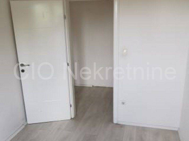 Flat in a building, Sale, Split, Split