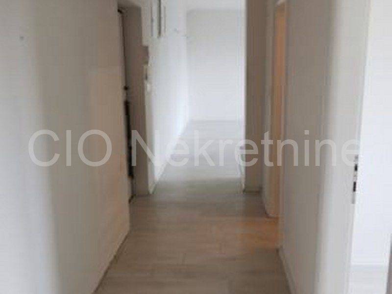 Flat in a building, Sale, Split, Split