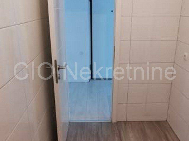 Flat in a building, Sale, Split, Split