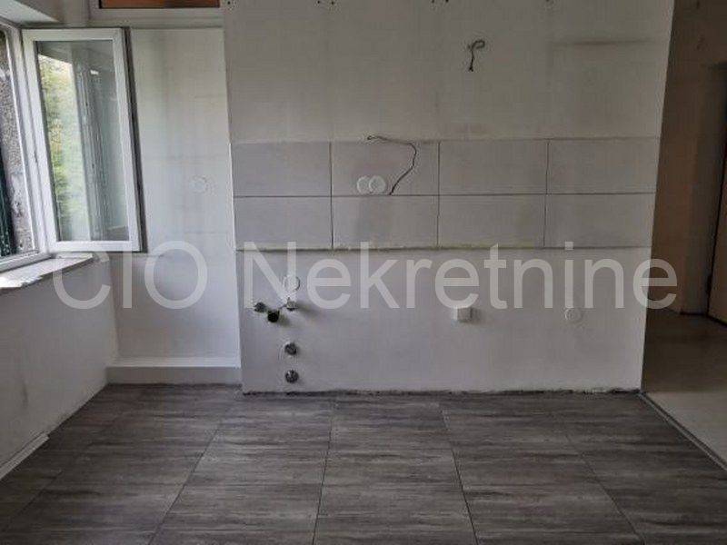 Flat in a building, Sale, Split, Split