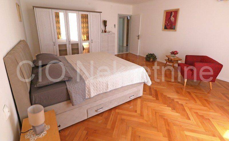 Flat in a building, Rent, Split, Split