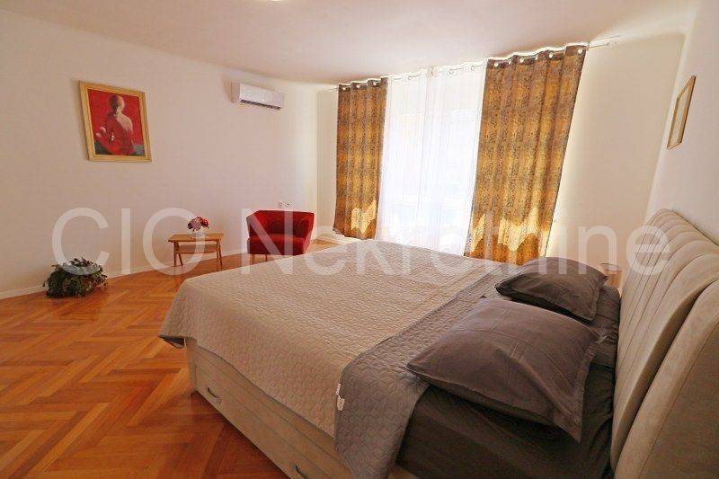 Flat in a building, Rent, Split, Split