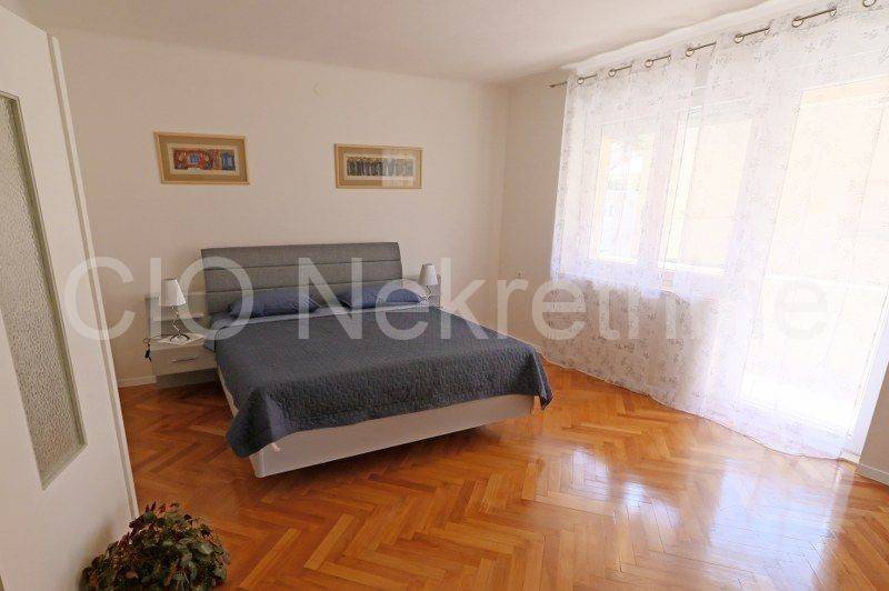 Flat in a building, Rent, Split, Split