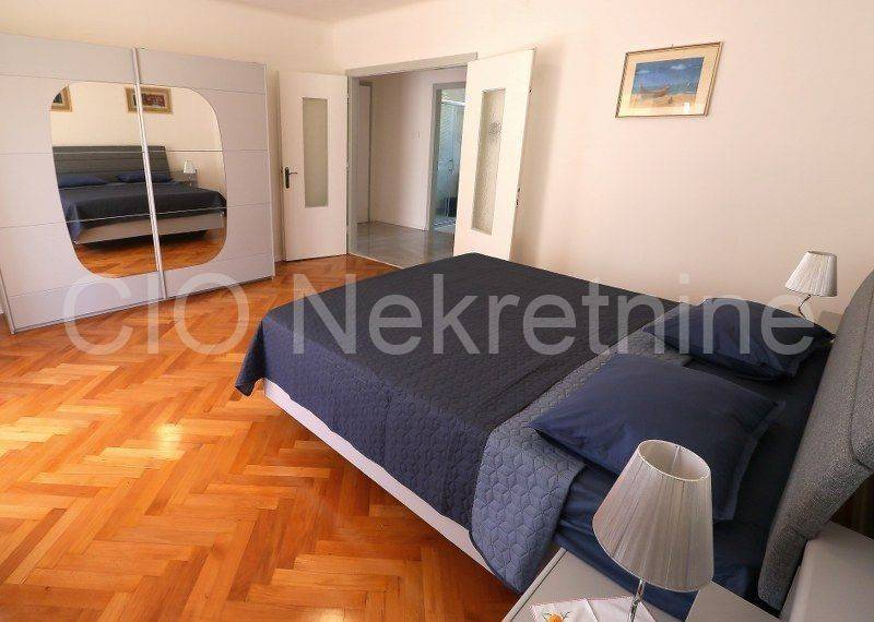 Flat in a building, Rent, Split, Split