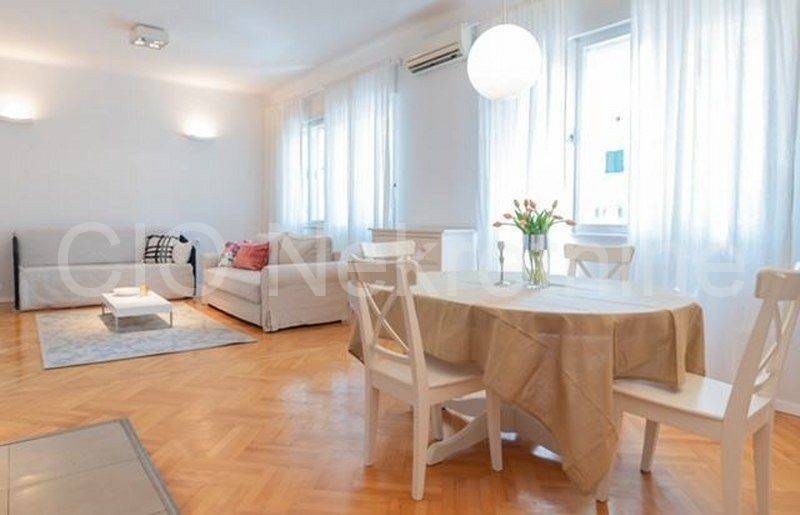 Flat in a building, Rent, Split, Split