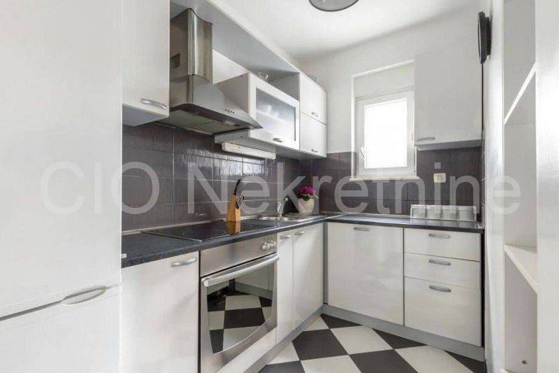 Flat in a building, Rent, Split, Split