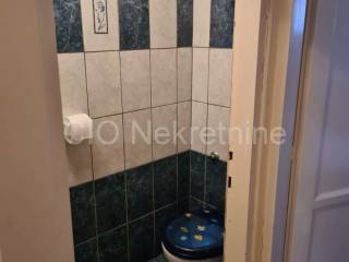 Flat in a building, Sale, Vis, Vis