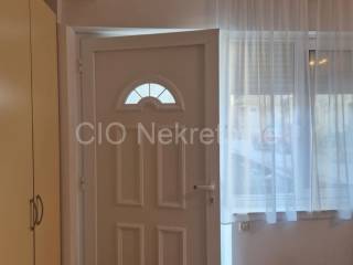 Flat in a building, Sale, Vis, Vis