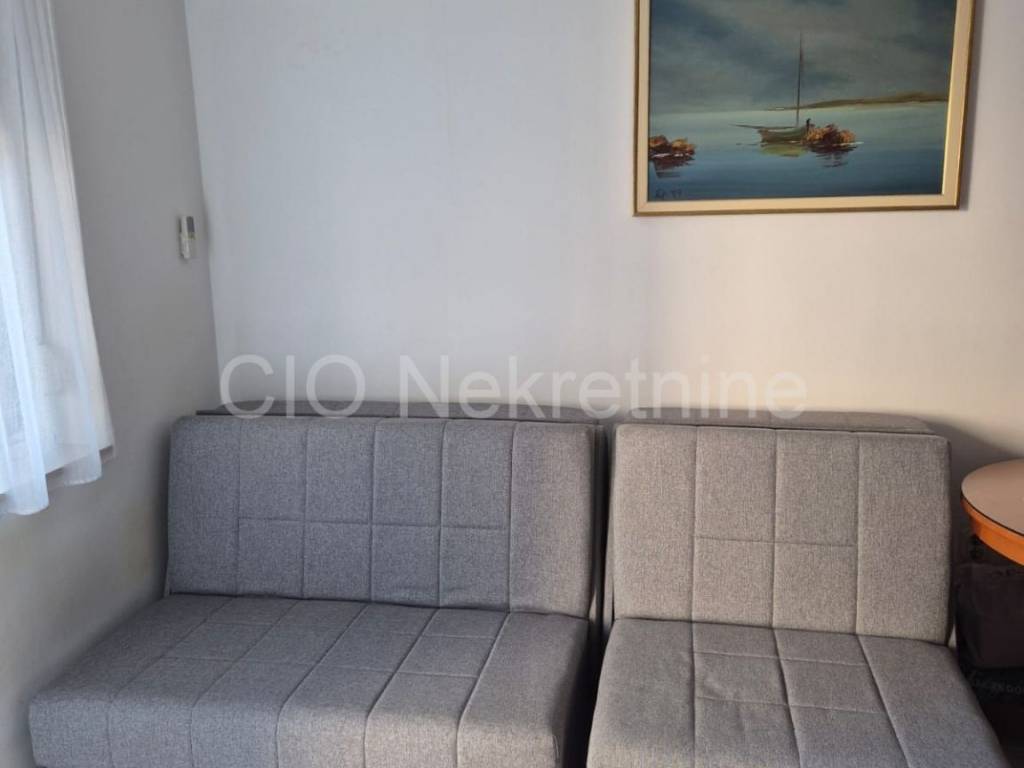 Flat in a building, Sale, Vis, Vis