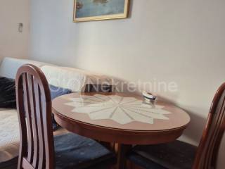 Flat in a building, Sale, Vis, Vis