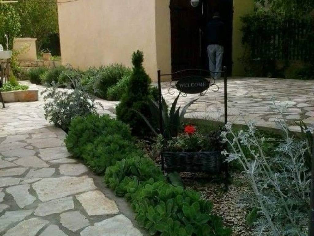 House with apartments, Sale, Obrovac, Gornji Karin