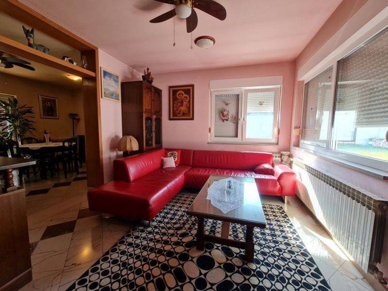 Residential-commercial property, Sale, Zagreb, Donja Dubrava