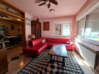 Stambeno poslovni objekt, Prodaja, Zagreb, Donja Dubrava