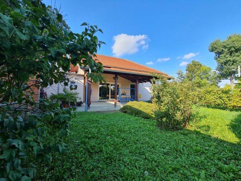 Residential-commercial property, Sale, Zagreb, Donja Dubrava