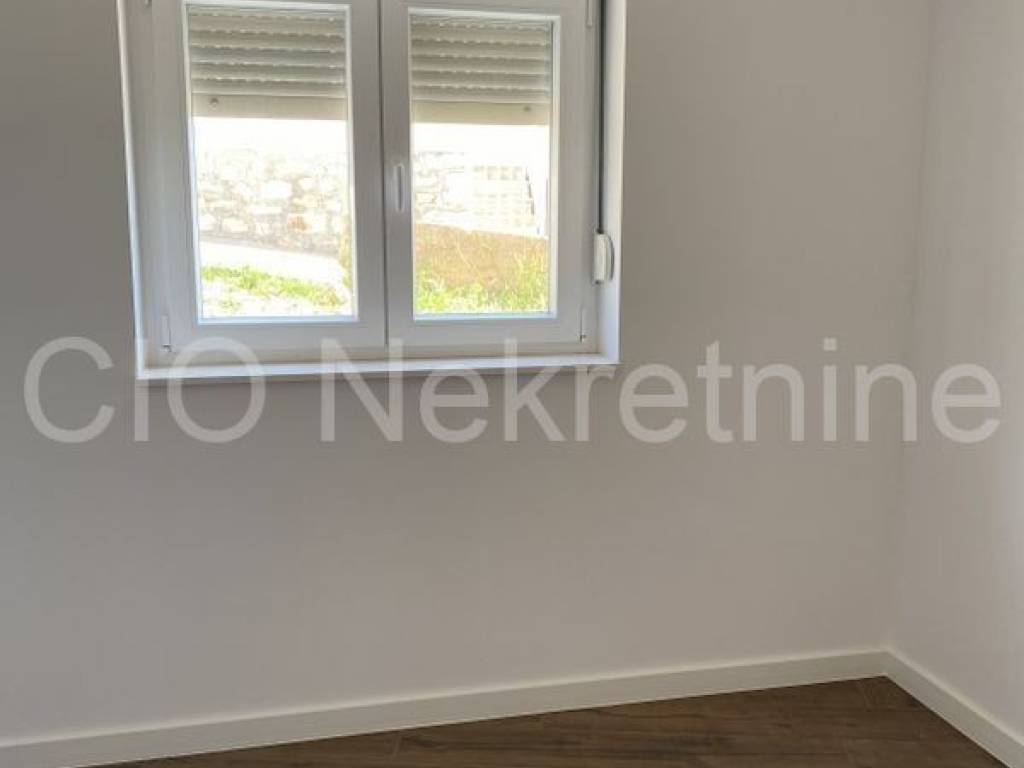Flat in a new building, Sale, Bol, Bol
