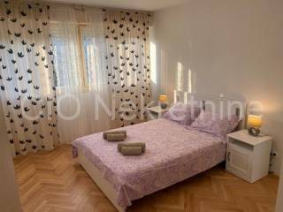 Flat in a building, Rent, Split, Split