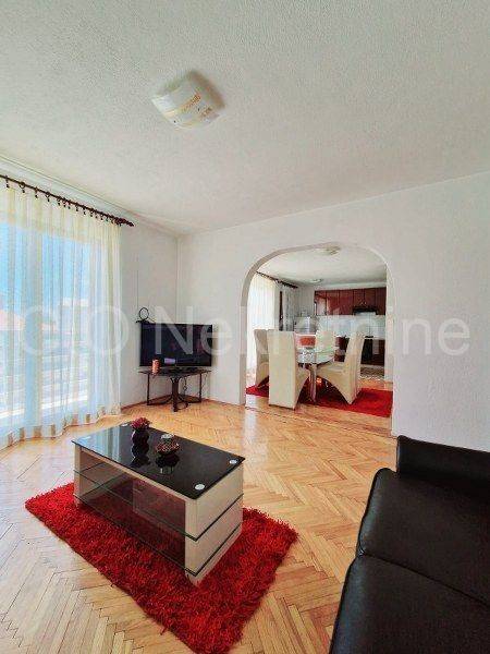 Flat in a house, Rent, Solin, Centar