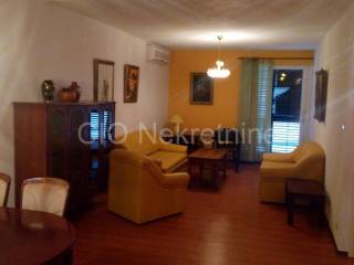 Flat in building, Rent, Split, Split