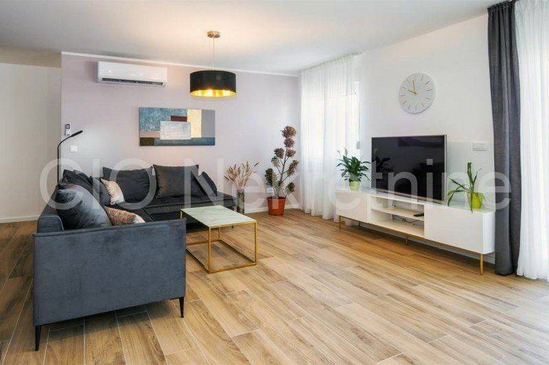 Flat in a new building, Rent, Kaštela, Kaštel Kambelovac