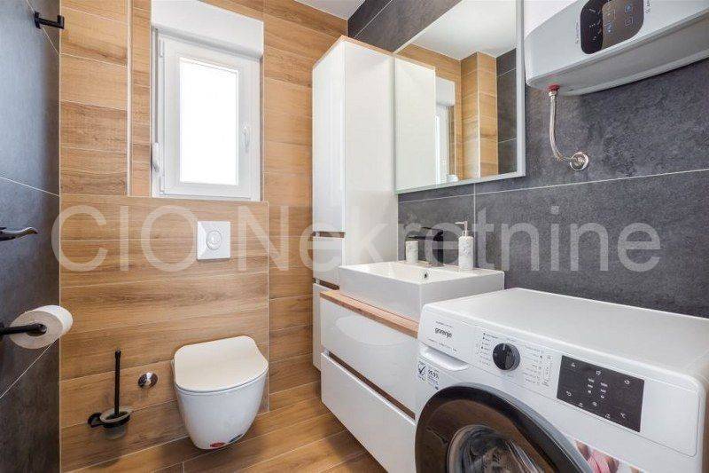 Flat in a new building, Rent, Kaštela, Kaštel Kambelovac