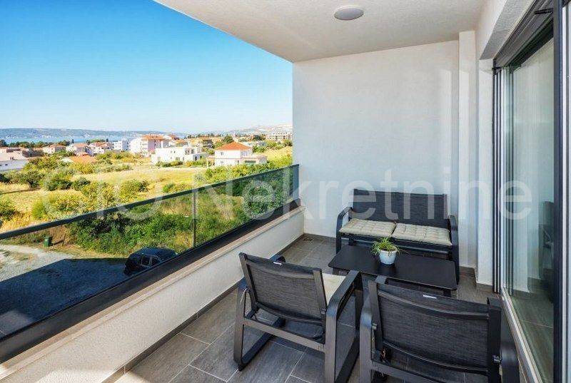 Flat in a new building, Rent, Kaštela, Kaštel Kambelovac