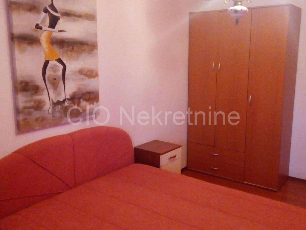 Flat in building, Rent, Split, Split