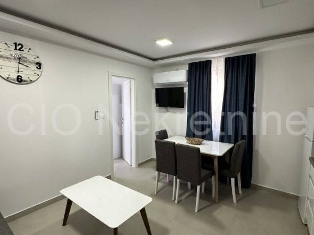Flat in a building, Sale, Bol, Bol