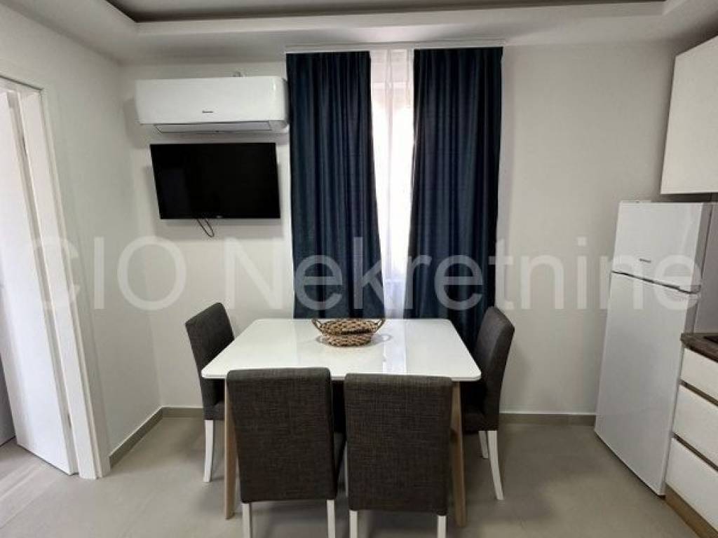 Flat in a building, Sale, Bol, Bol