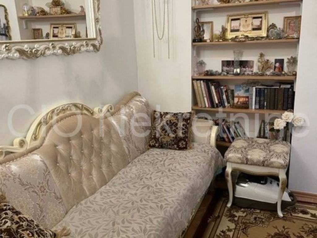 Flat in a building, Rent, Split, Split