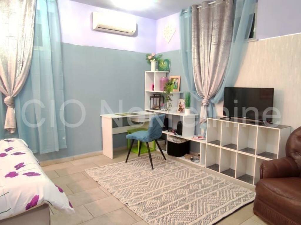 Flat in a house, Sale, Split, Split